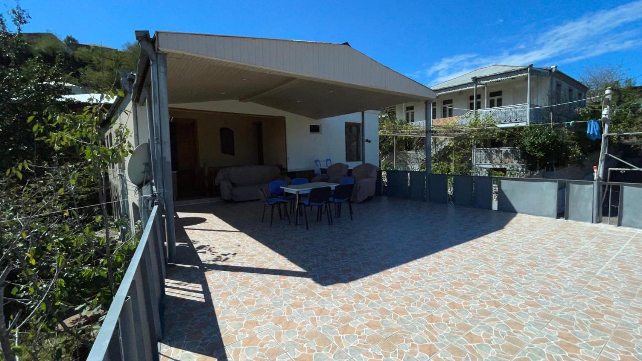 Belas House With Terrace Кутаиси Экстерьер фото
