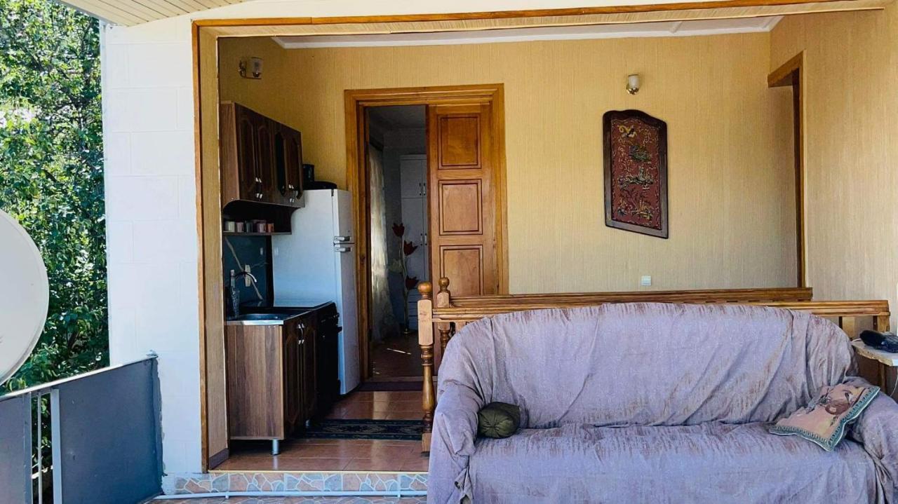 Belas House With Terrace Кутаиси Номер фото