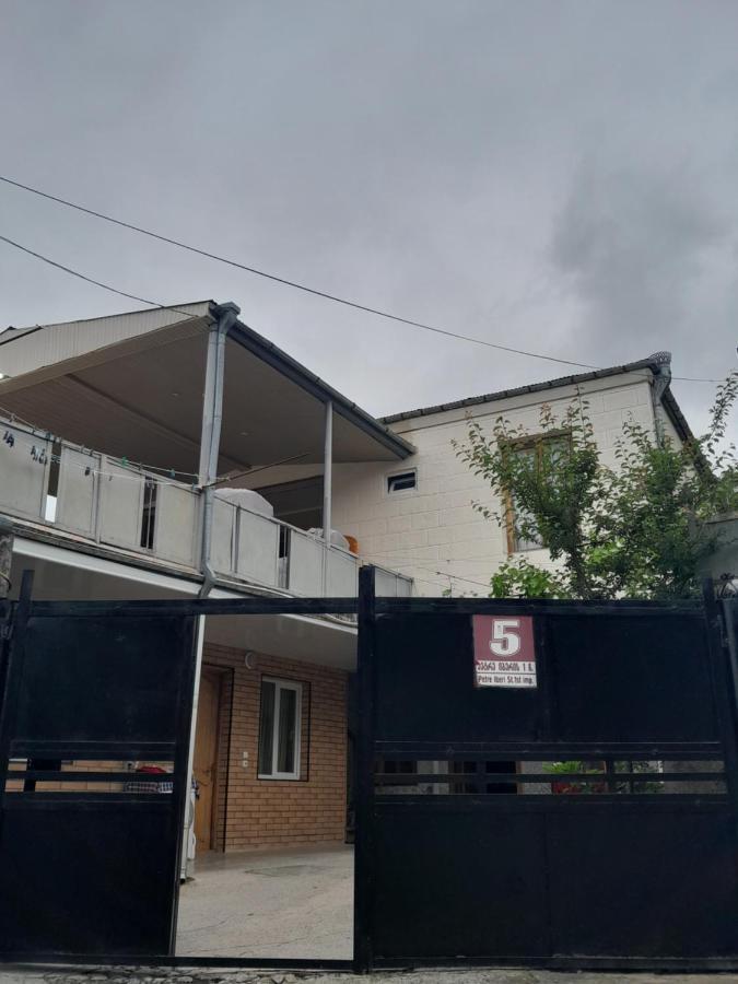 Belas House With Terrace Кутаиси Экстерьер фото