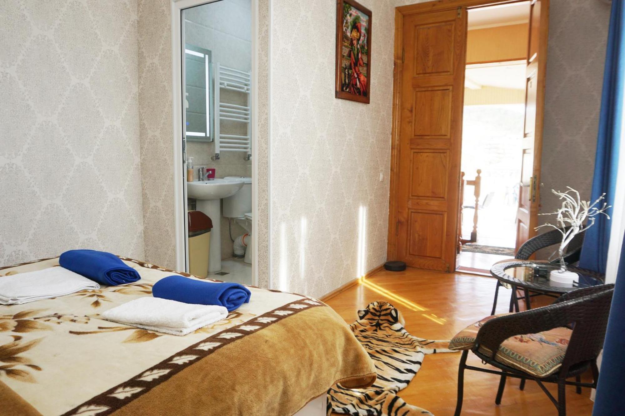 Belas House With Terrace Кутаиси Экстерьер фото