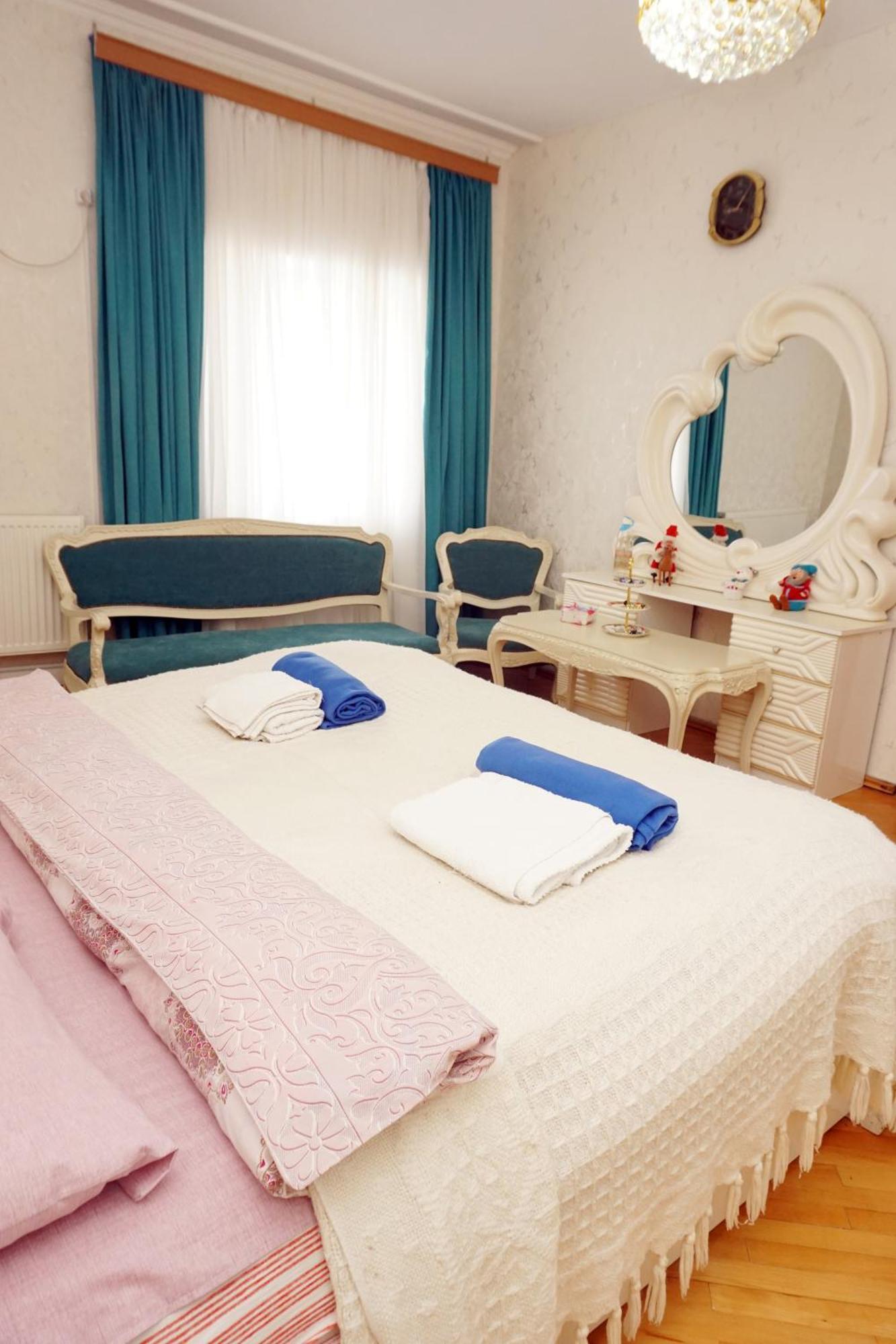Belas House With Terrace Кутаиси Экстерьер фото